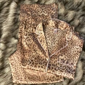 Women’s Victoria Secret Medium Satin Leopard Pajama Set